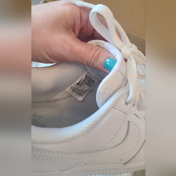 Nike Air Force 1 BNIB Ladies - Picture 2 of 5